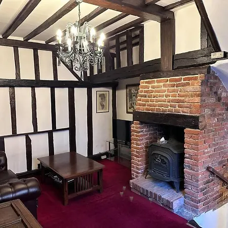 Characterful House In Hertford - Near London Exterior photo