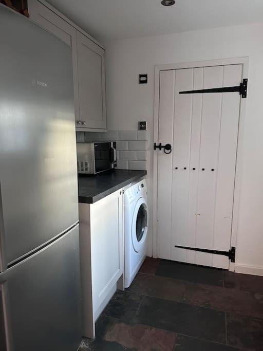Characterful House In - Near London *