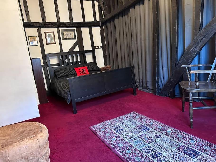 Characterful House In - Near London Hertford